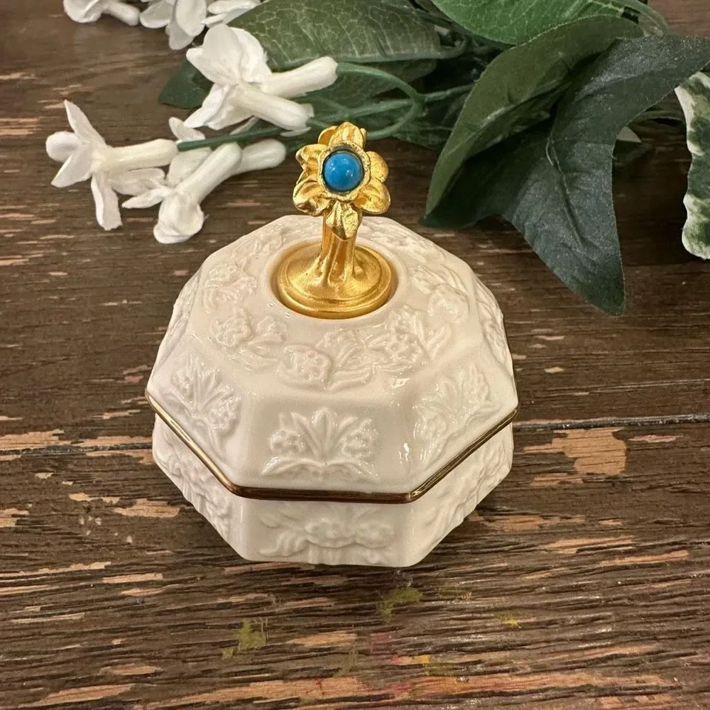 Lenox China Treasures Collection December Turquoise PorcelainTrinket Box Vintage